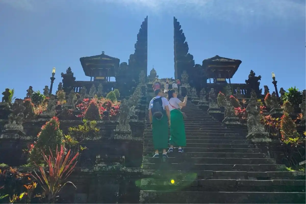 Ubud → Penglipuran → Besakih → Sidemen