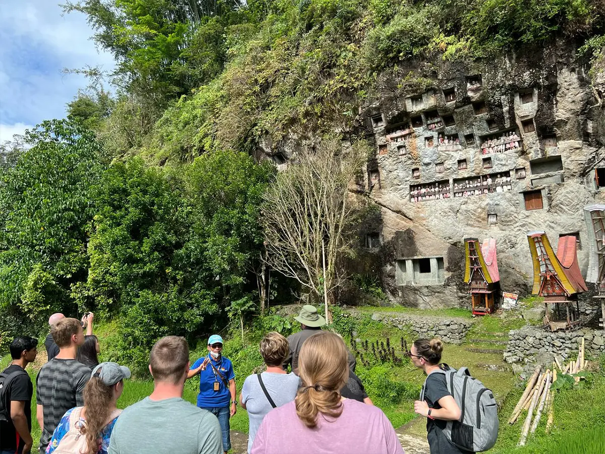 toraja-small-group-05
