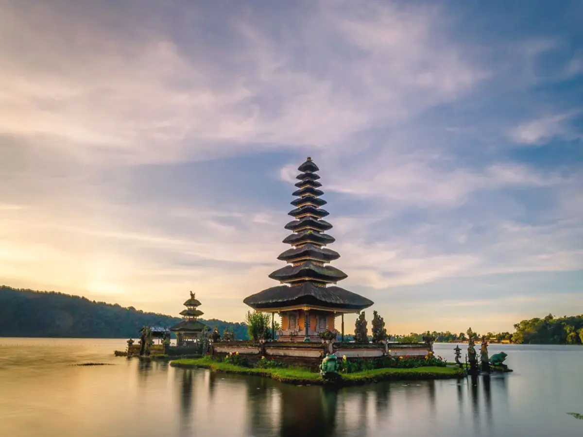 Munduk → Lake Tamblingan → Ulun Danu Bratan → Jatiluwih → Ubud