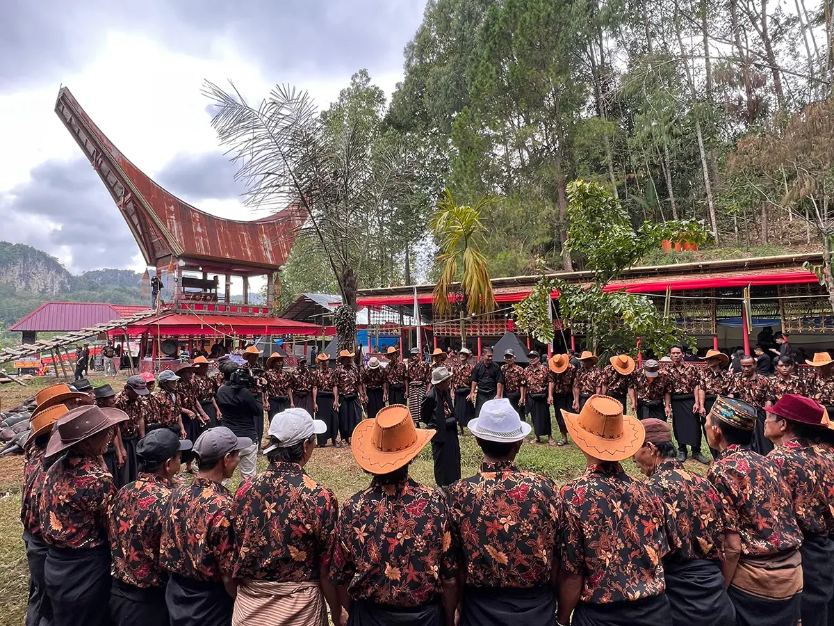 toraja-small-group-07