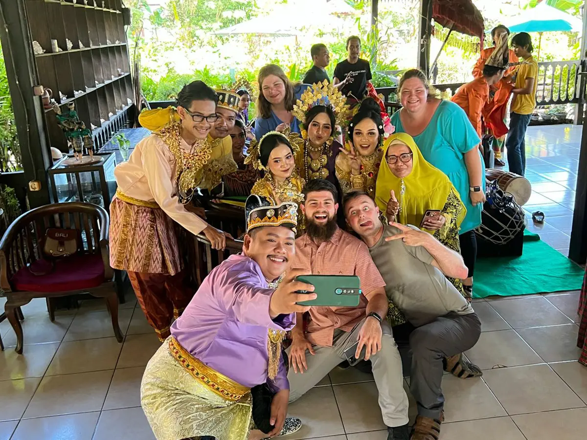 toraja-small-group-03